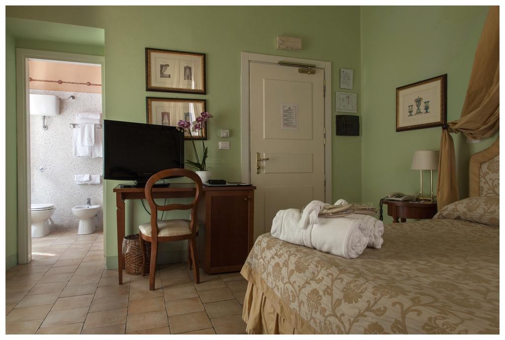 Palazzo Guiderocchi Hotel Ascoli Piceno megye Kültér fotó